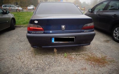 Brzęczkowice: wrak pojazdu Peugeot usunięty