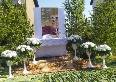 received_1408145269979955