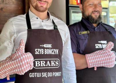 received_1463053561174007