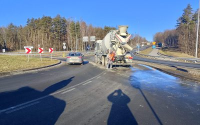 Wylany beton na ul. Obrzeżnej Zach.